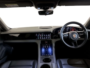 Used Porsche Taycan 2022 for sale - 77805613: Photo