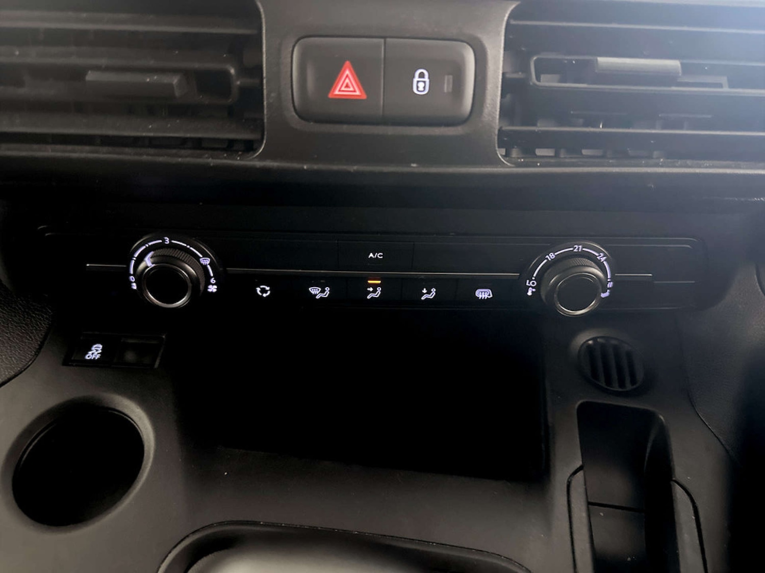 Used Vauxhall Combo 2022 for sale - 77185606: Photo 25