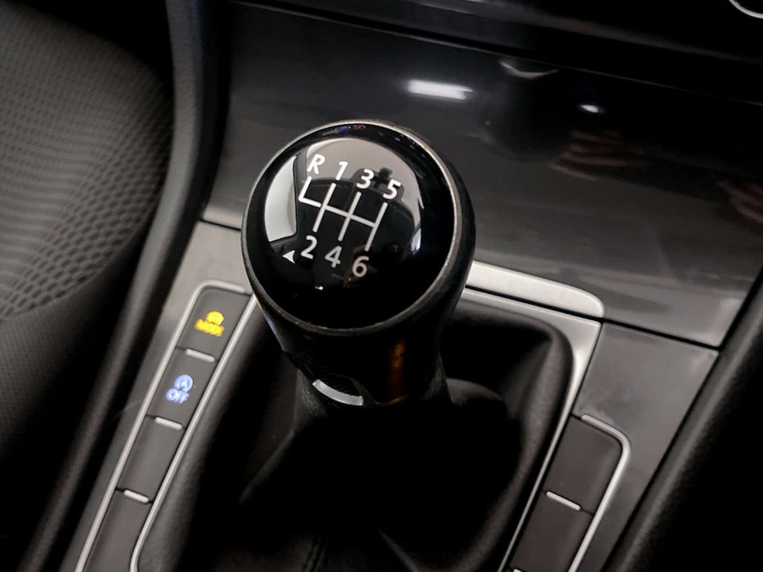 Used Volkswagen Golf 2018 for sale - 77492498: Photo 25