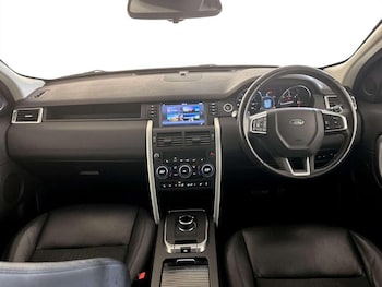 Used Land Rover Discovery Sport 2018 for sale - 77128124: Photo