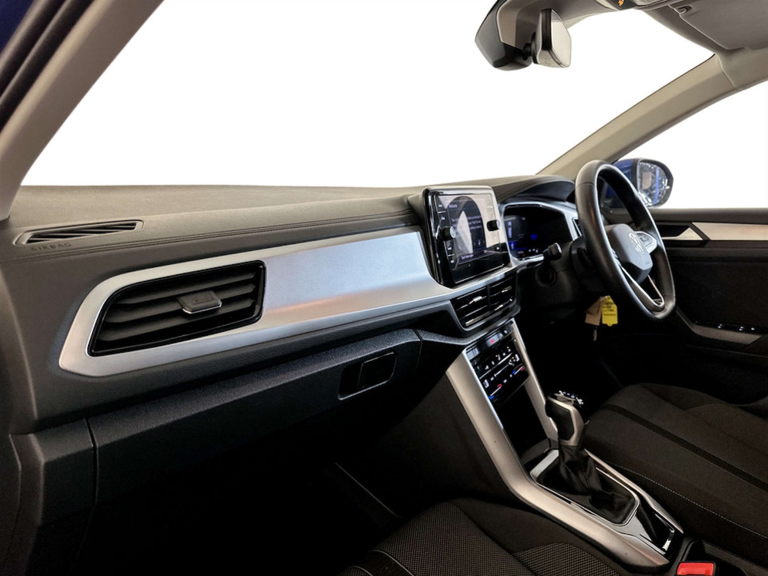 Used Volkswagen T-Roc 2023 for sale - 77662759: Photo 12