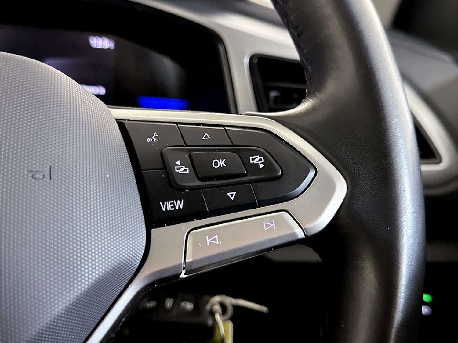 Used Volkswagen T-Roc 2023 for sale - 77662759: Photo 20