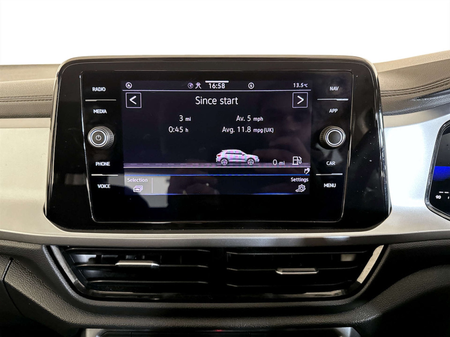 Used Volkswagen T-Roc 2023 for sale - 77662759: Photo 21