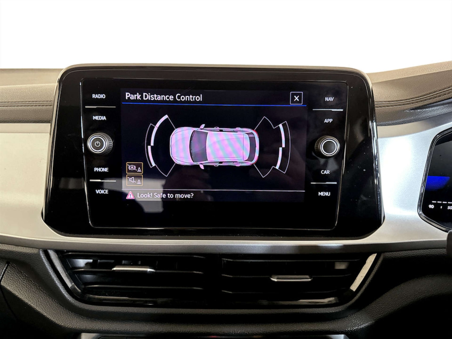 Used Volkswagen T-Roc 2023 for sale - 77662759: Photo 22