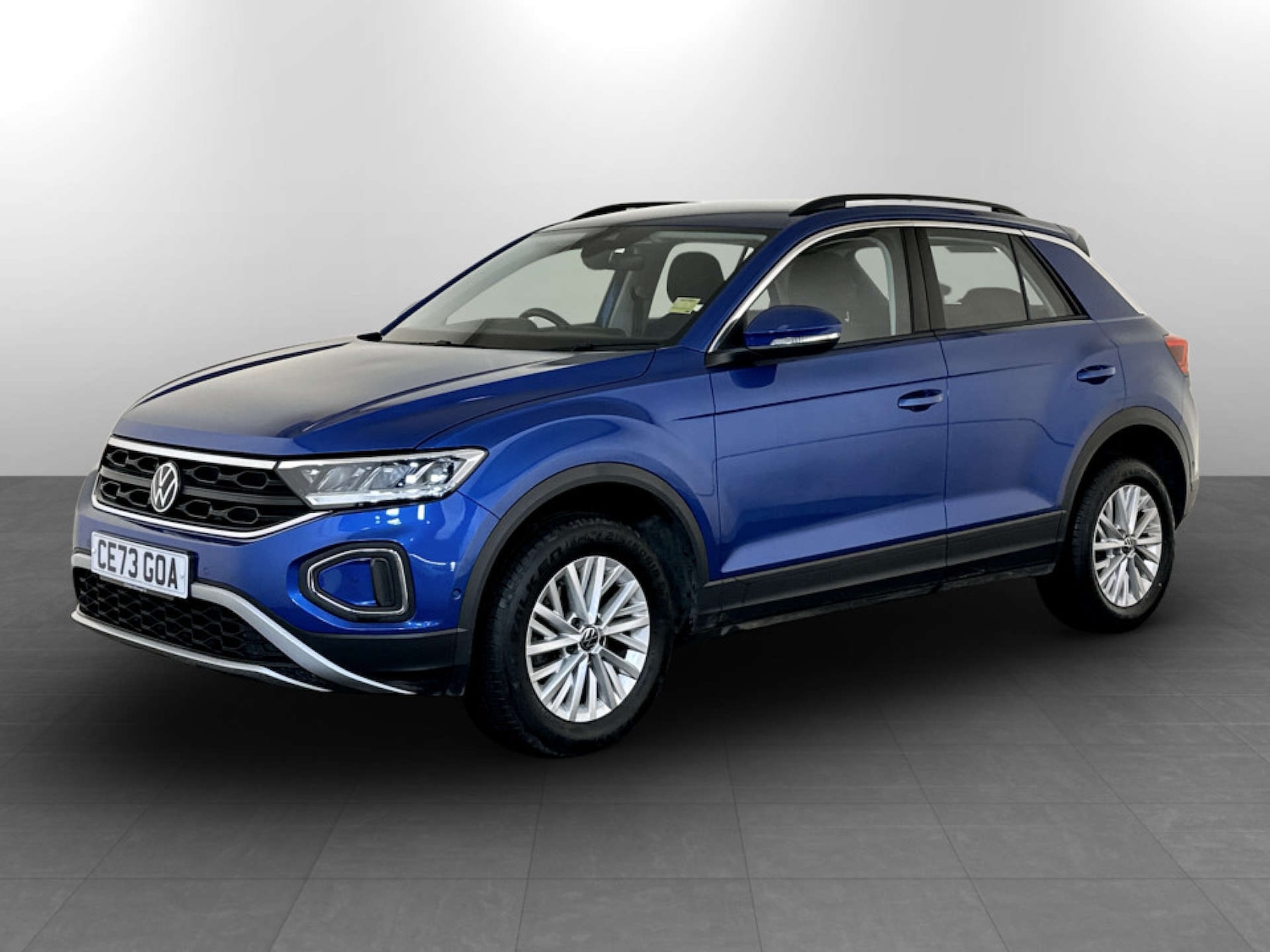 Used Volkswagen T-Roc 2023 for sale - 77662759: Photo 6