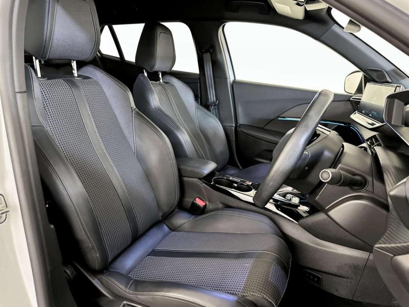 Used Peugeot 2008 2021 for sale - 76960929: Photo 13