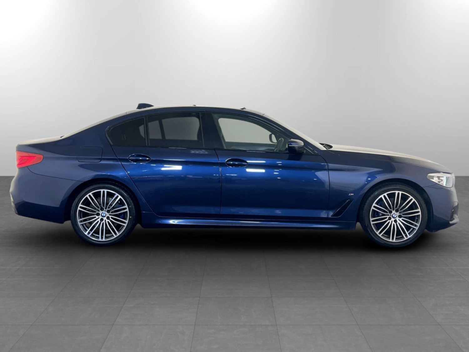 Used BMW 5 Series 2019 for sale - 77355510: Photo 11