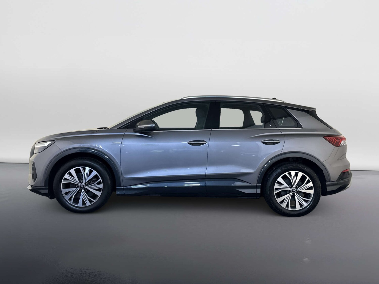 Used Audi Q4 e-tron 2023 for sale - 77864578: Photo 7