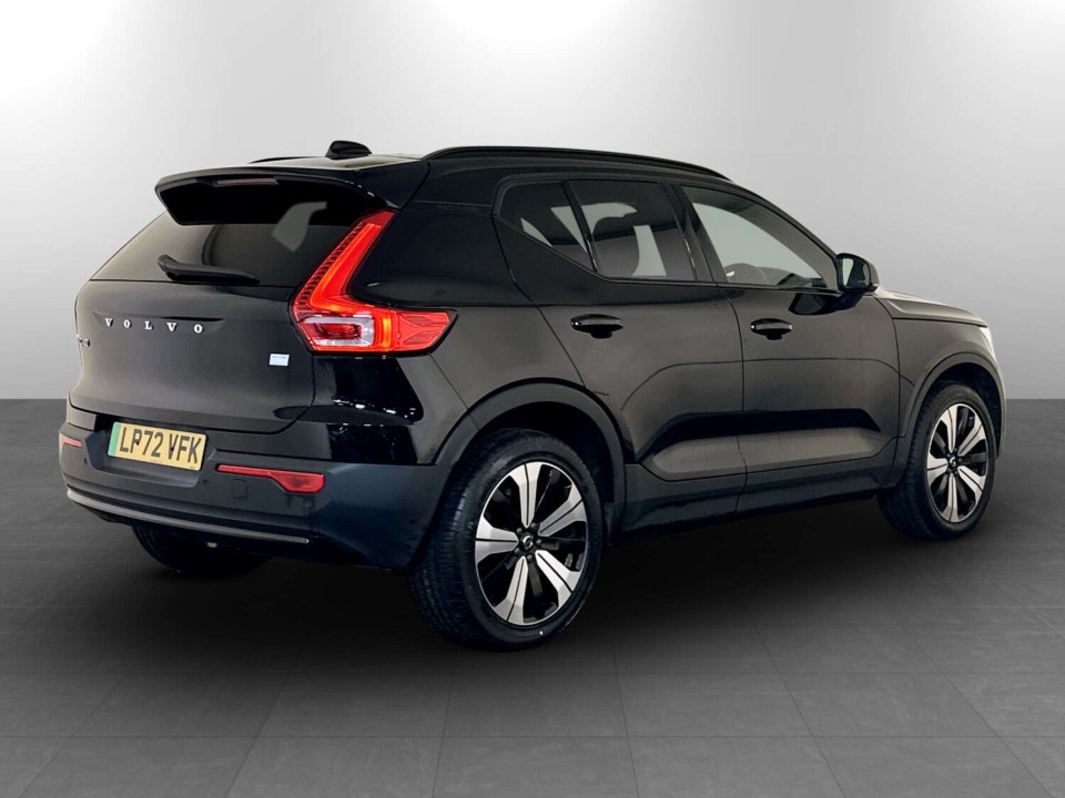 Used Volvo XC40 2023 for sale - 77688293: Photo 10