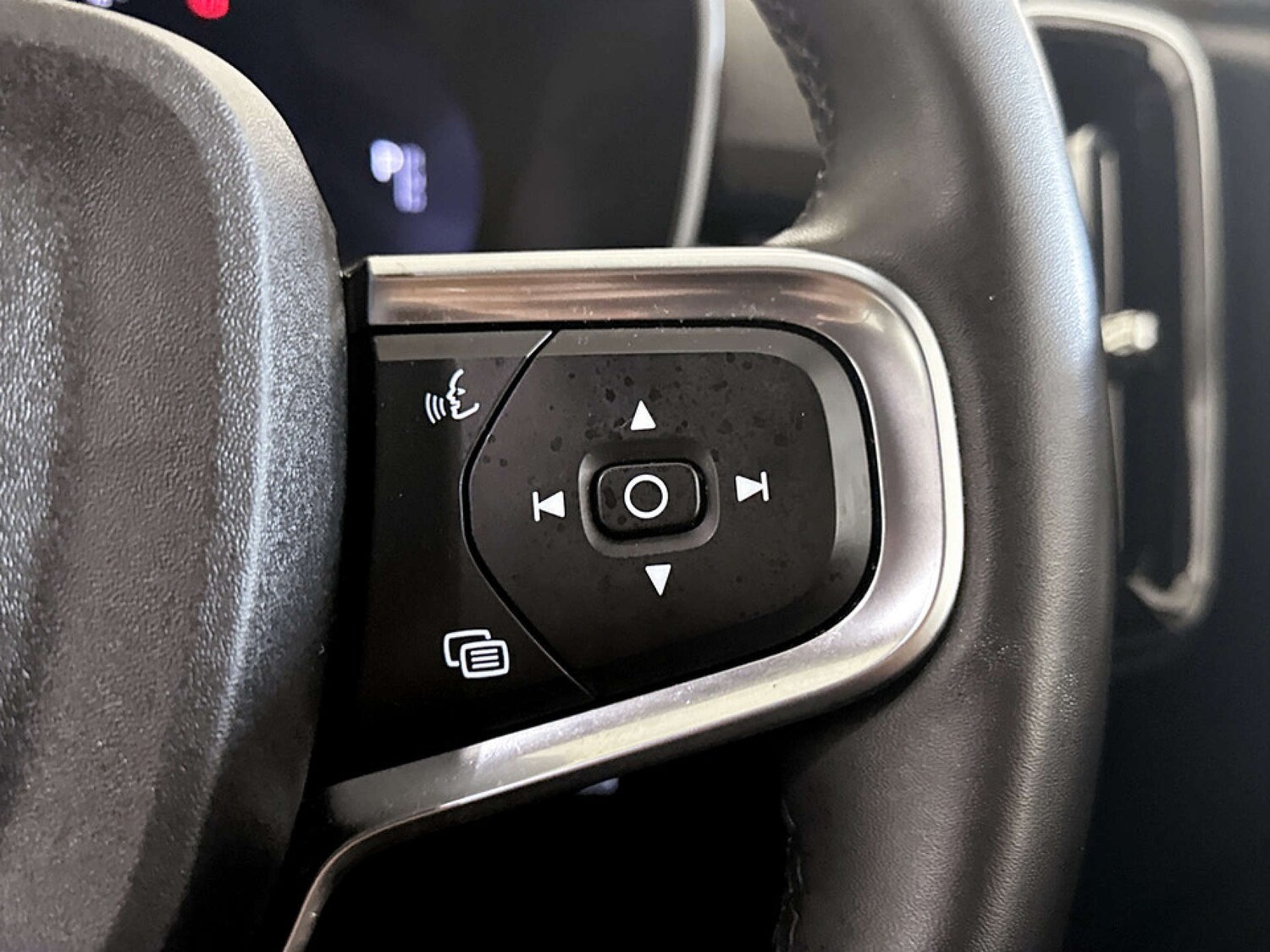 Used Volvo XC40 2023 for sale - 77688293: Photo 19