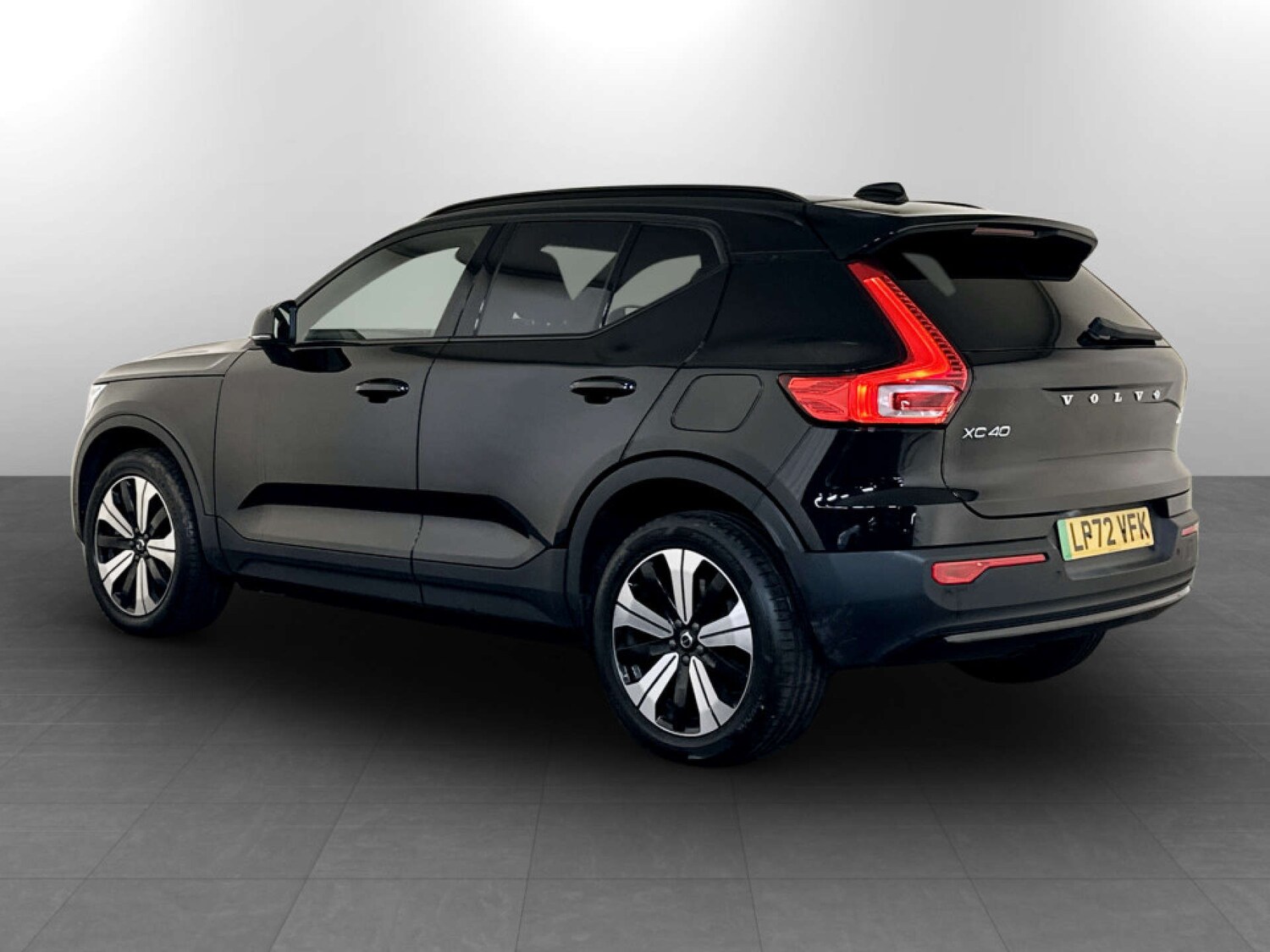 Used Volvo XC40 2023 for sale - 77688293: Photo 8