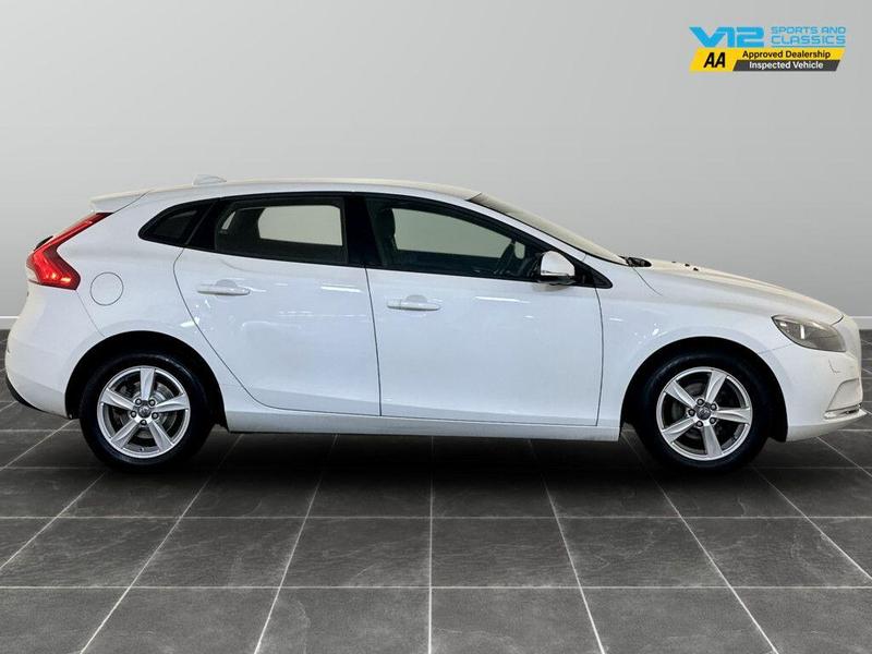 Used Volvo V40 2014 for sale - 76156768: Photo 11