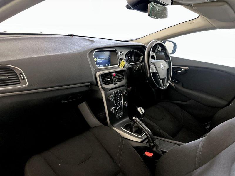 Used Volvo V40 2014 for sale - 76156768: Photo 12