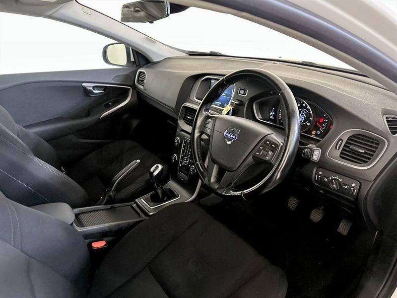 Used Volvo V40 2014 for sale - 76156768: Photo 15