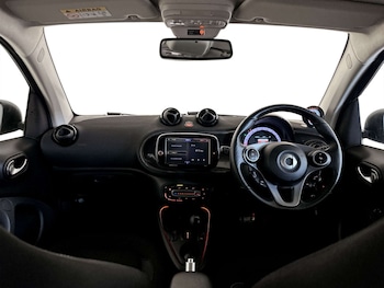 Used smart fortwo 2021 for sale - 77569711: Photo