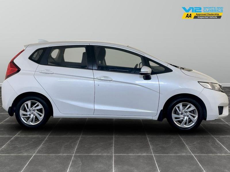 Used Honda Jazz 2017 for sale - 76405215: Photo 11