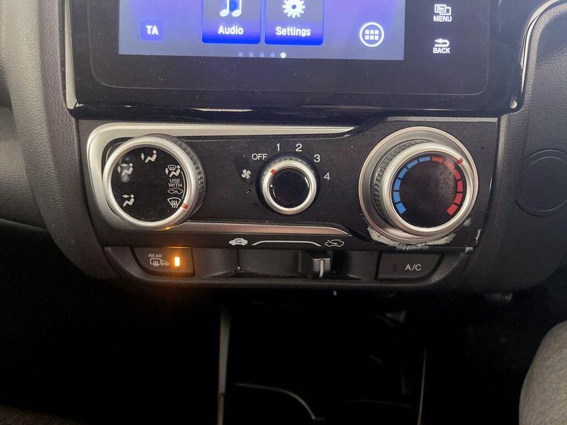 Used Honda Jazz 2017 for sale - 76405215: Photo 23