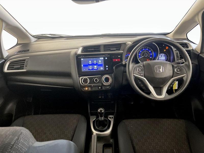 Used Honda Jazz 2017 for sale - 76405215: Photo 3