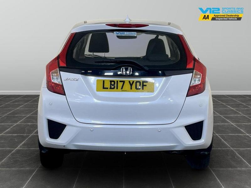 Used Honda Jazz 2017 for sale - 76405215: Photo 9