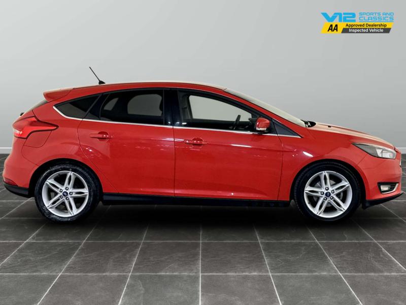 Used Ford Focus 2017 for sale - 76782182: Photo 11