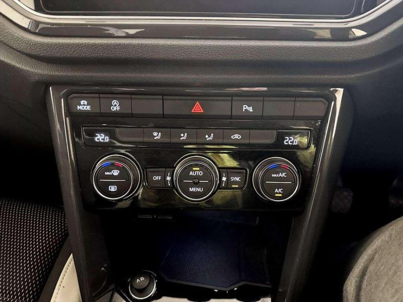 Used Volkswagen T-Roc 2019 for sale - 76738809: Photo 25