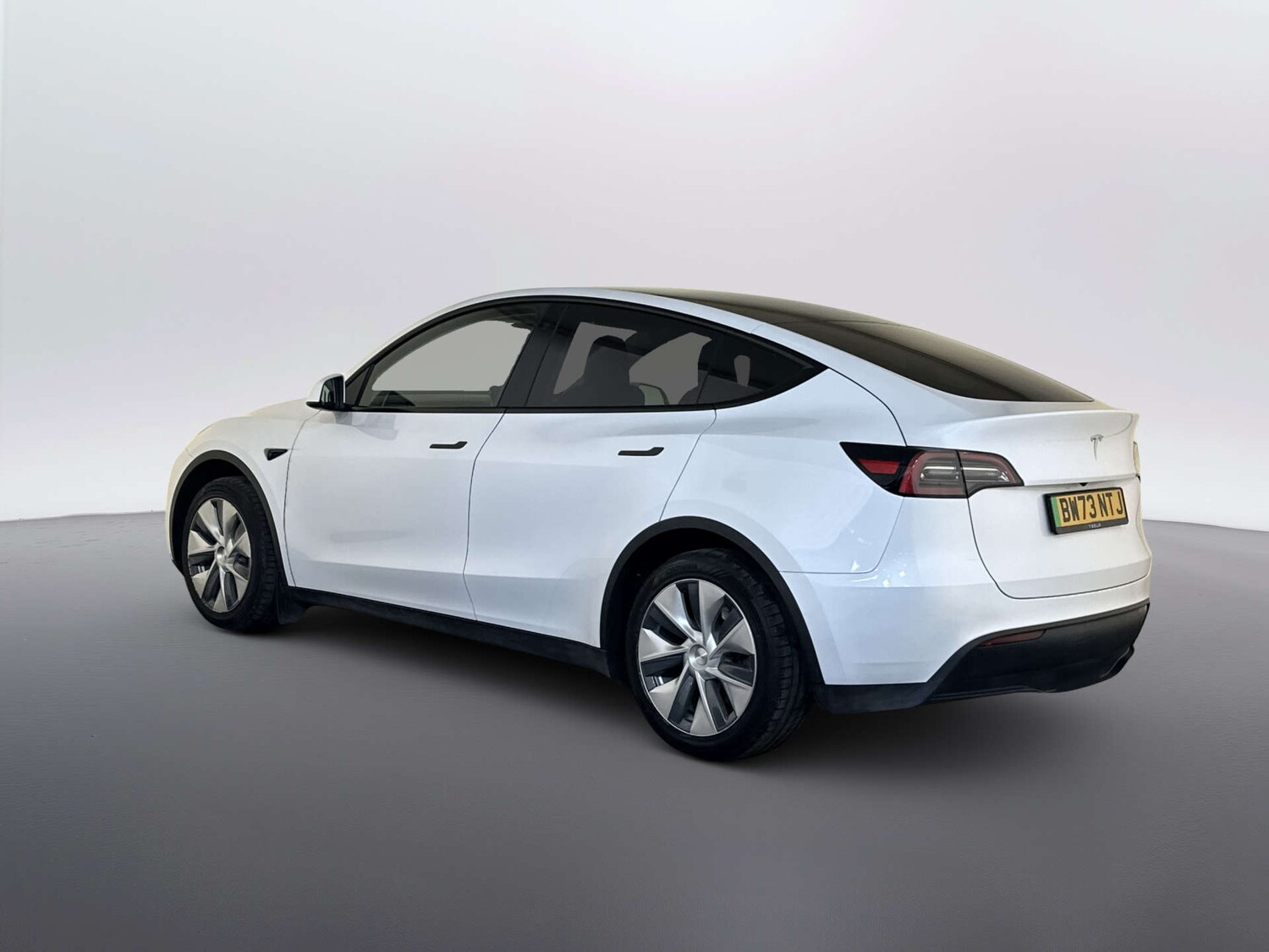 Used Tesla Model Y 2024 for sale - 77833214: Photo 8
