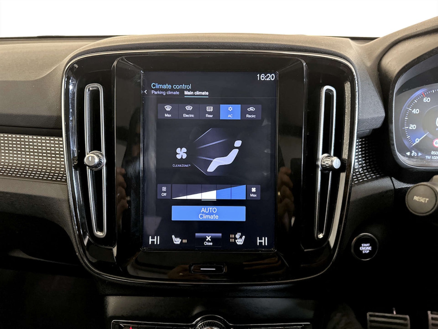 Used Volvo XC40 2021 for sale - 77185715: Photo 24