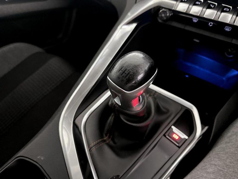 Used Peugeot 3008 2019 for sale - 76209394: Photo 25