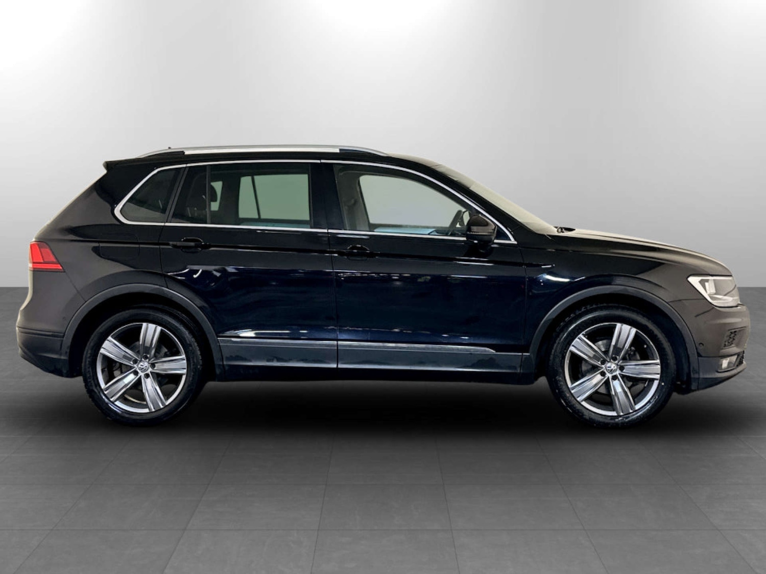 Used Volkswagen Tiguan 2019 for sale - 77185503: Photo 11