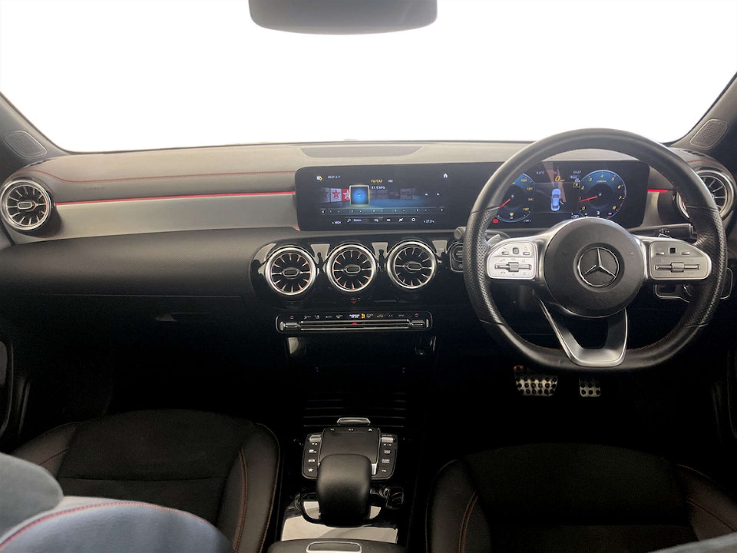 Used Mercedes-Benz CLA 2023 for sale - 77469967: Photo 3