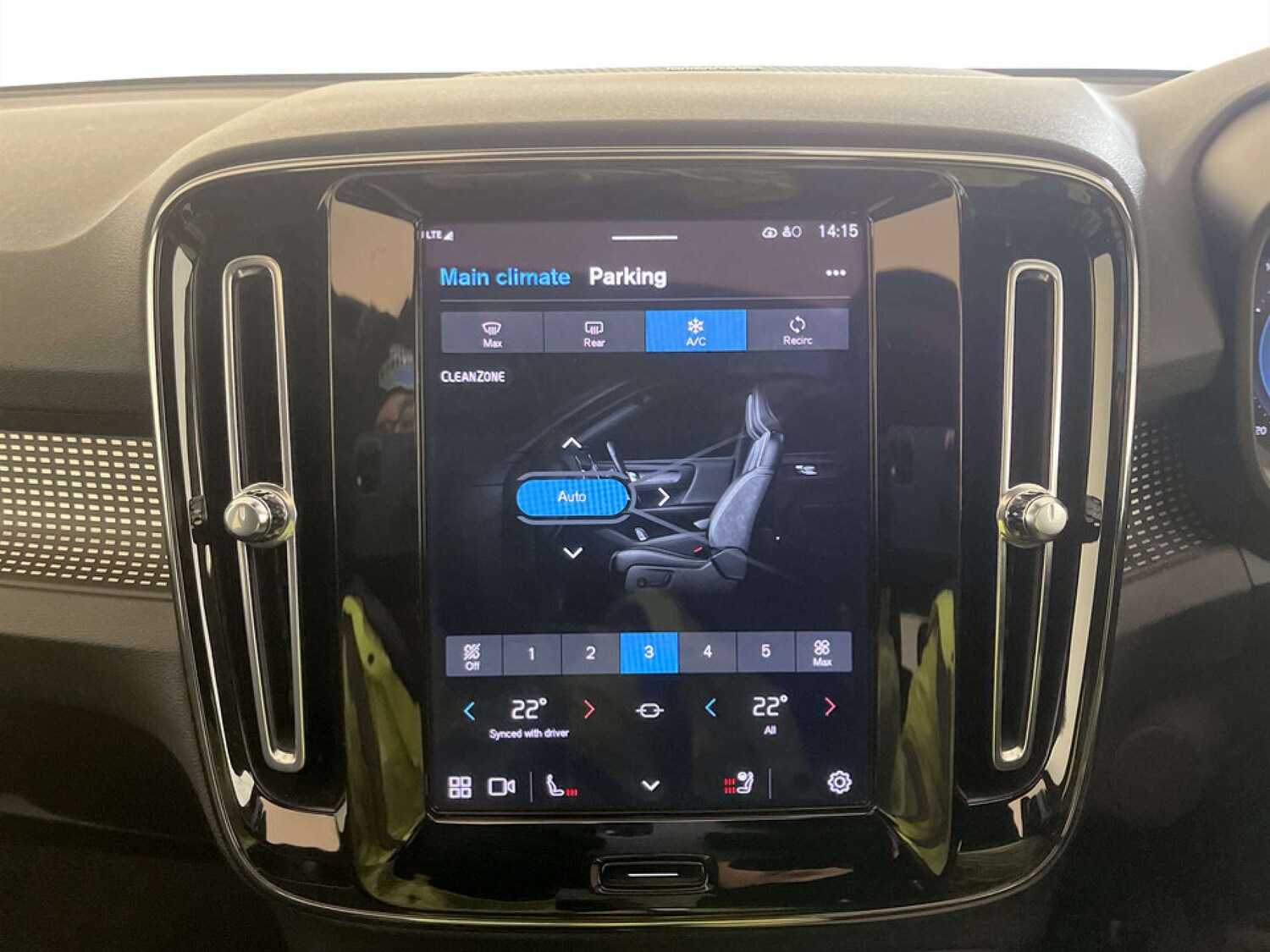 Used Volvo XC40 2022 for sale - 77336967: Photo 24