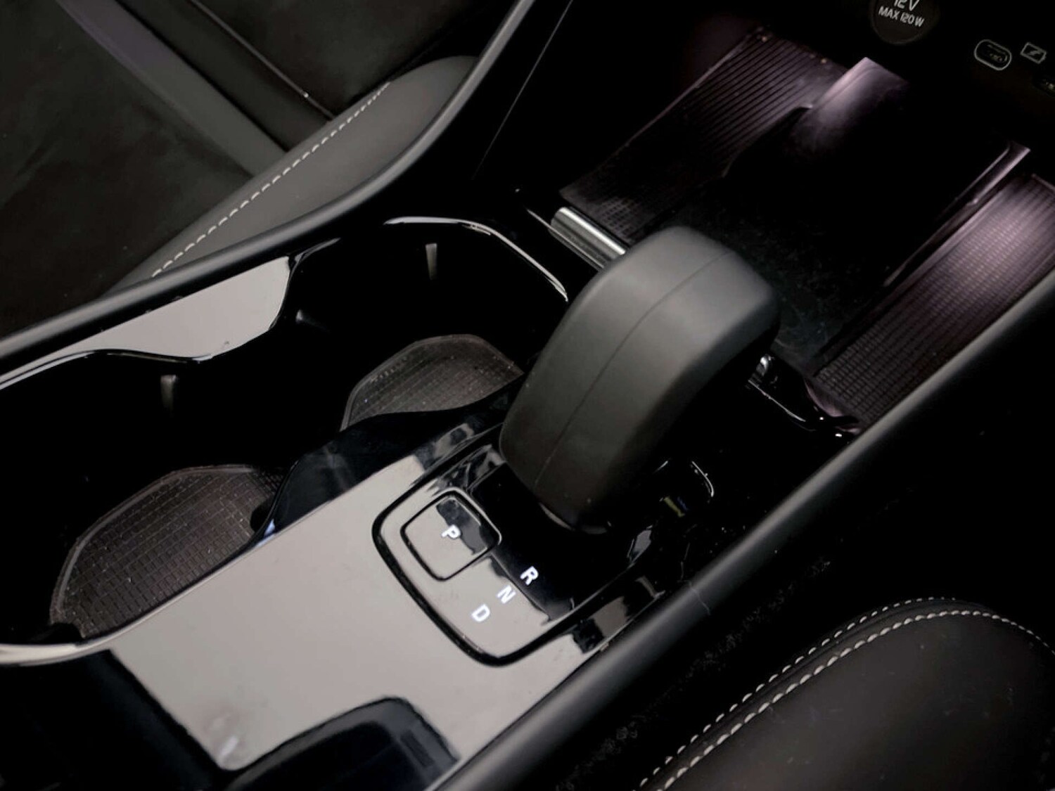 Used Volvo XC40 2022 for sale - 77336967: Photo 25