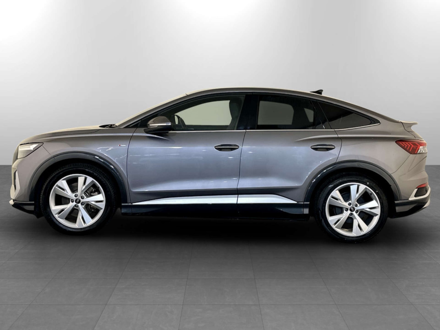 Used Audi Q4 e-tron 2022 for sale - 77185695: Photo 7