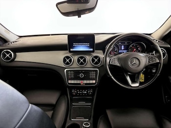 Used Mercedes-Benz GLA 2018 for sale - 76949087: Photo