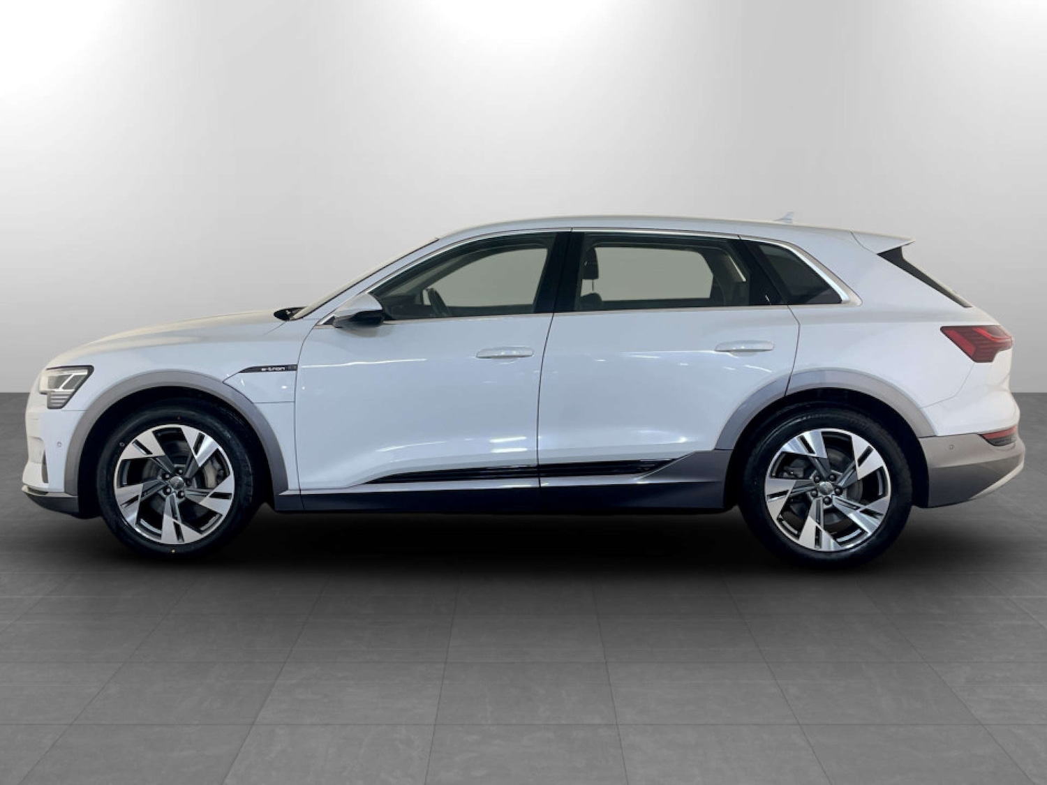 Used Audi e-tron 2019 for sale - 77606753: Photo 7
