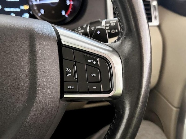 Used Land Rover Discovery Sport 2017 for sale - 76286915: Photo 21