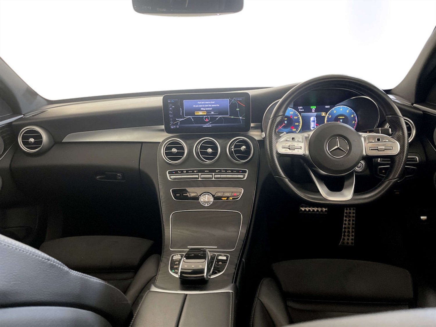 Used Mercedes-Benz C Class 2018 for sale - 77380682: Photo 3