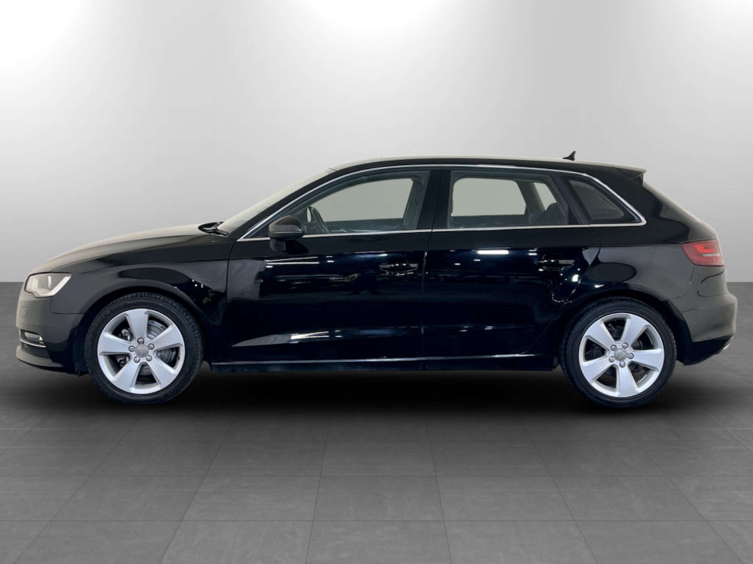 Used Audi A3 2016 for sale - 77571275: Photo 7