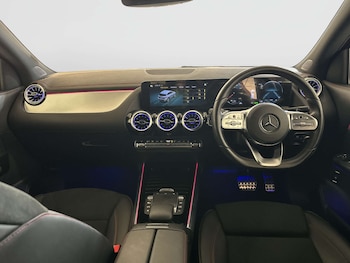 Used Mercedes-Benz EQA 2022 for sale - 77915415: Photo