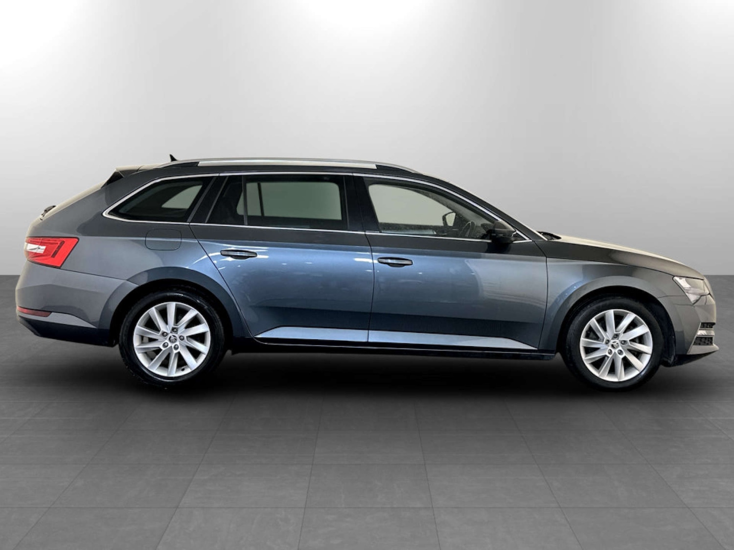 Used Skoda Superb 2021 for sale - 77249242: Photo 11