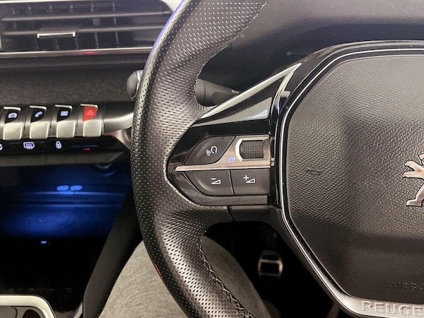 Used Peugeot 3008 2018 for sale - 76222637: Photo 17