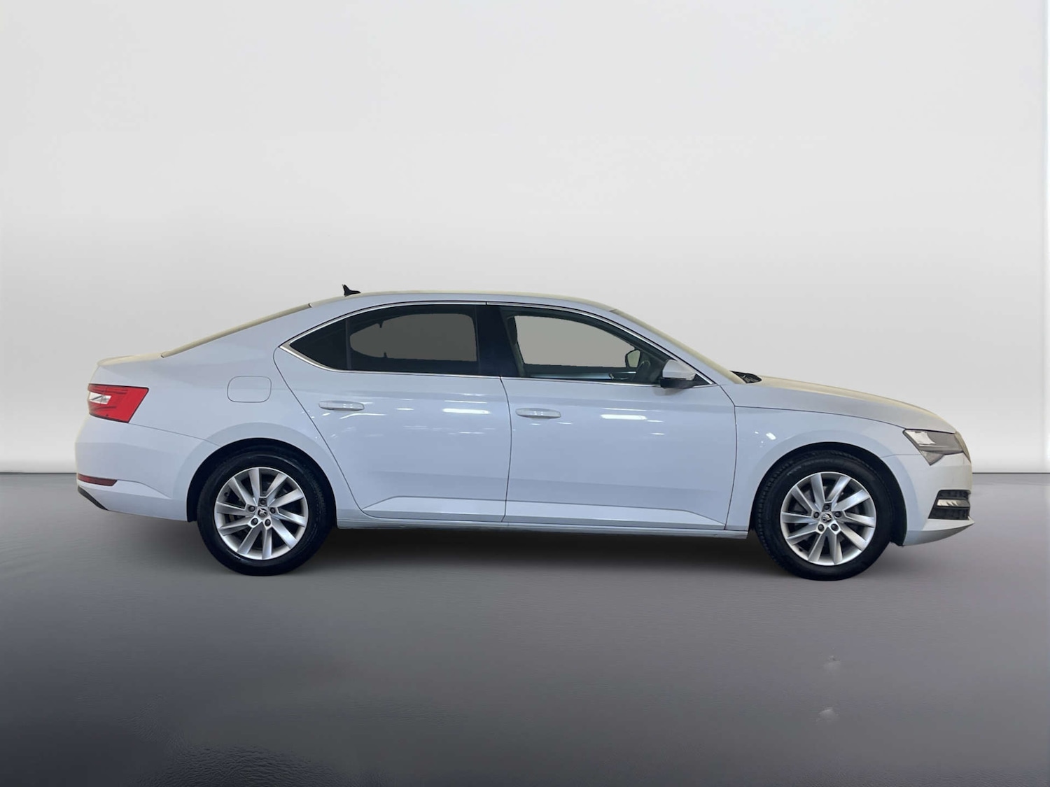 Used Skoda Superb 2022 for sale - 78080691: Photo 11