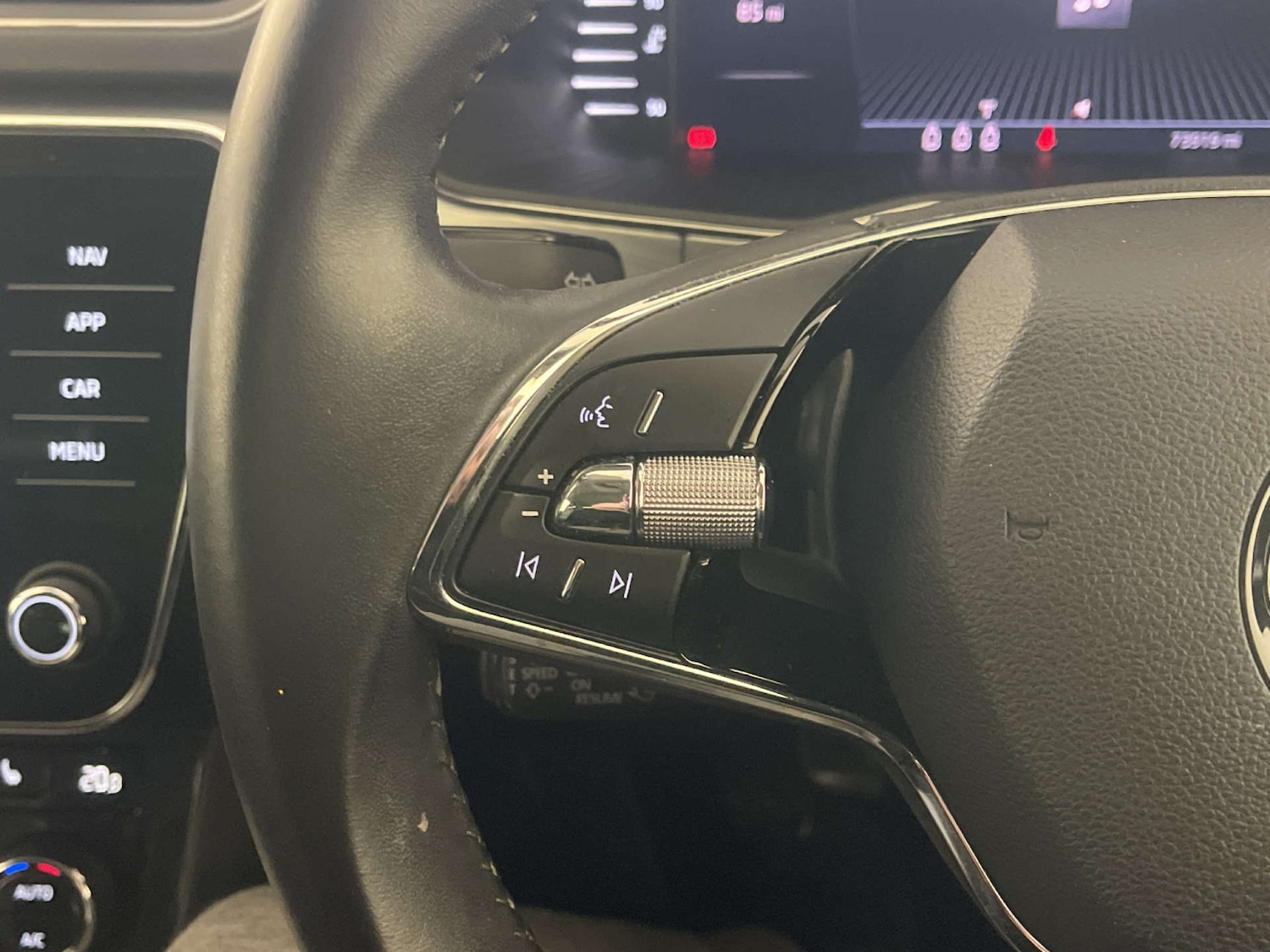 Used Skoda Superb 2022 for sale - 78080691: Photo 17