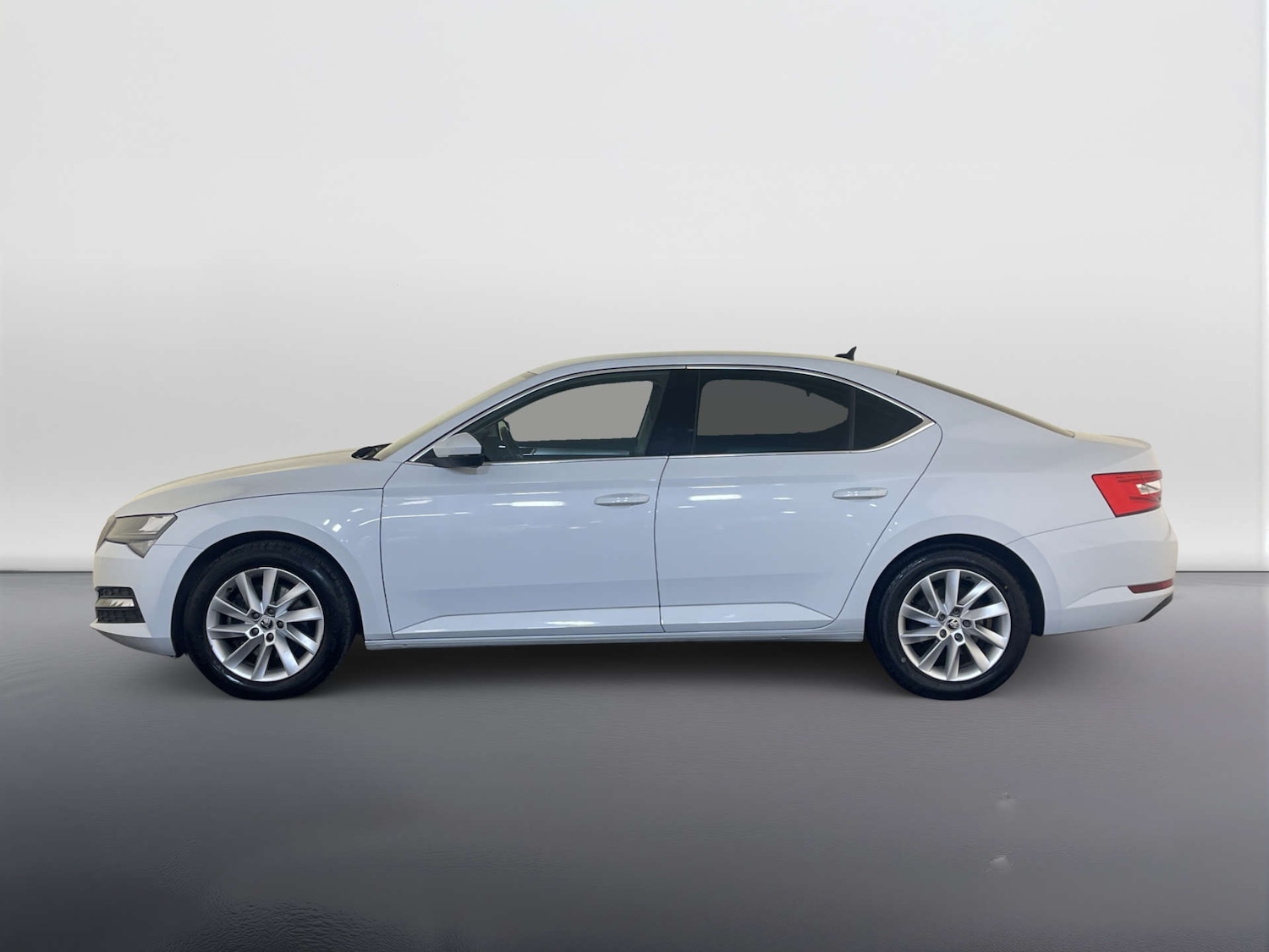Used Skoda Superb 2022 for sale - 78080691: Photo 7