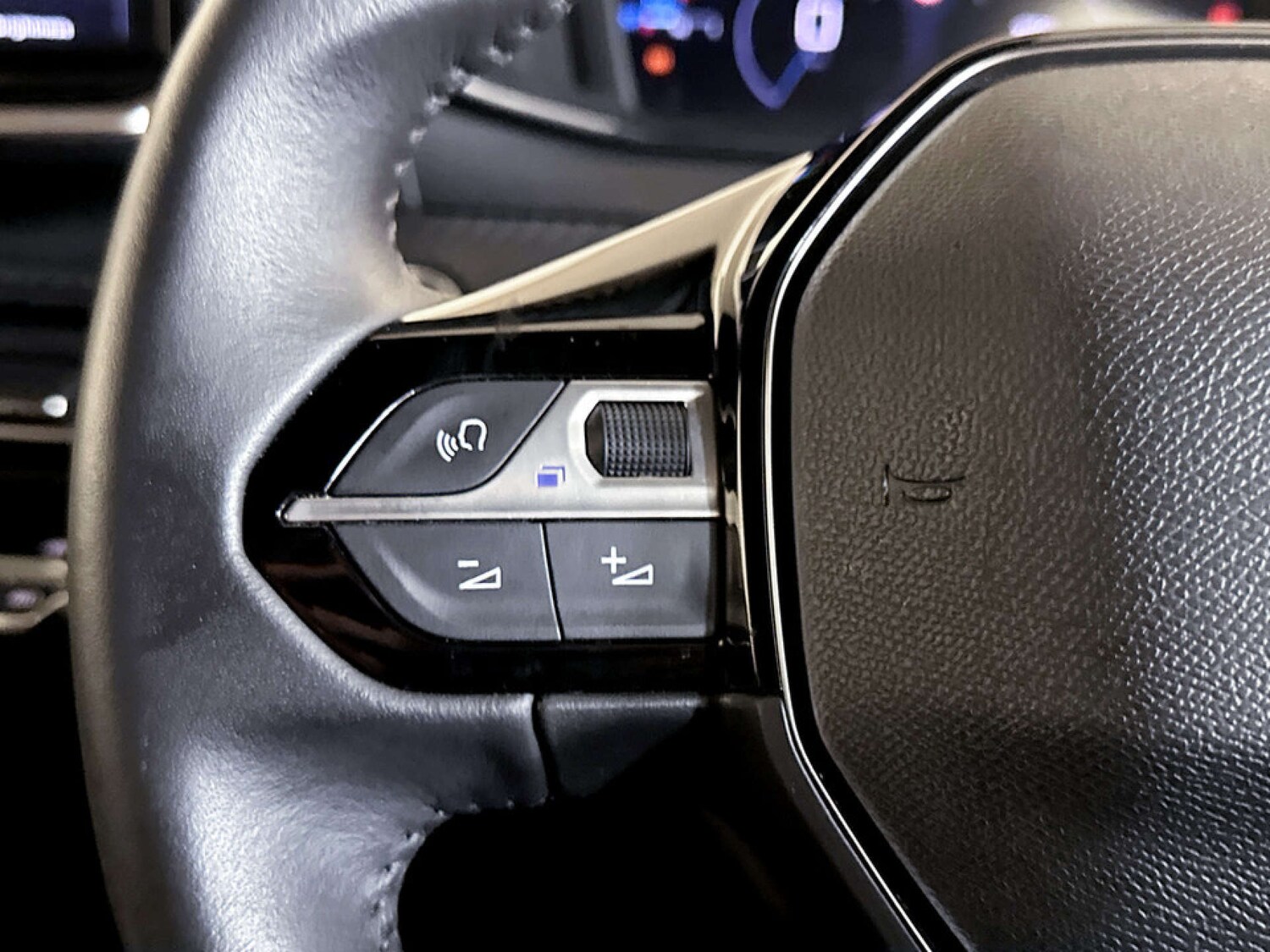 Used Peugeot 2008 2024 for sale - 77437644: Photo 17