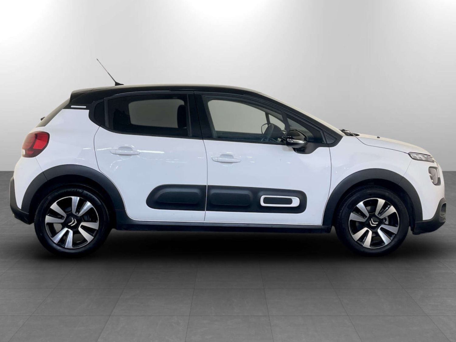 Used Citroen C3 2023 for sale - 77355527: Photo 11