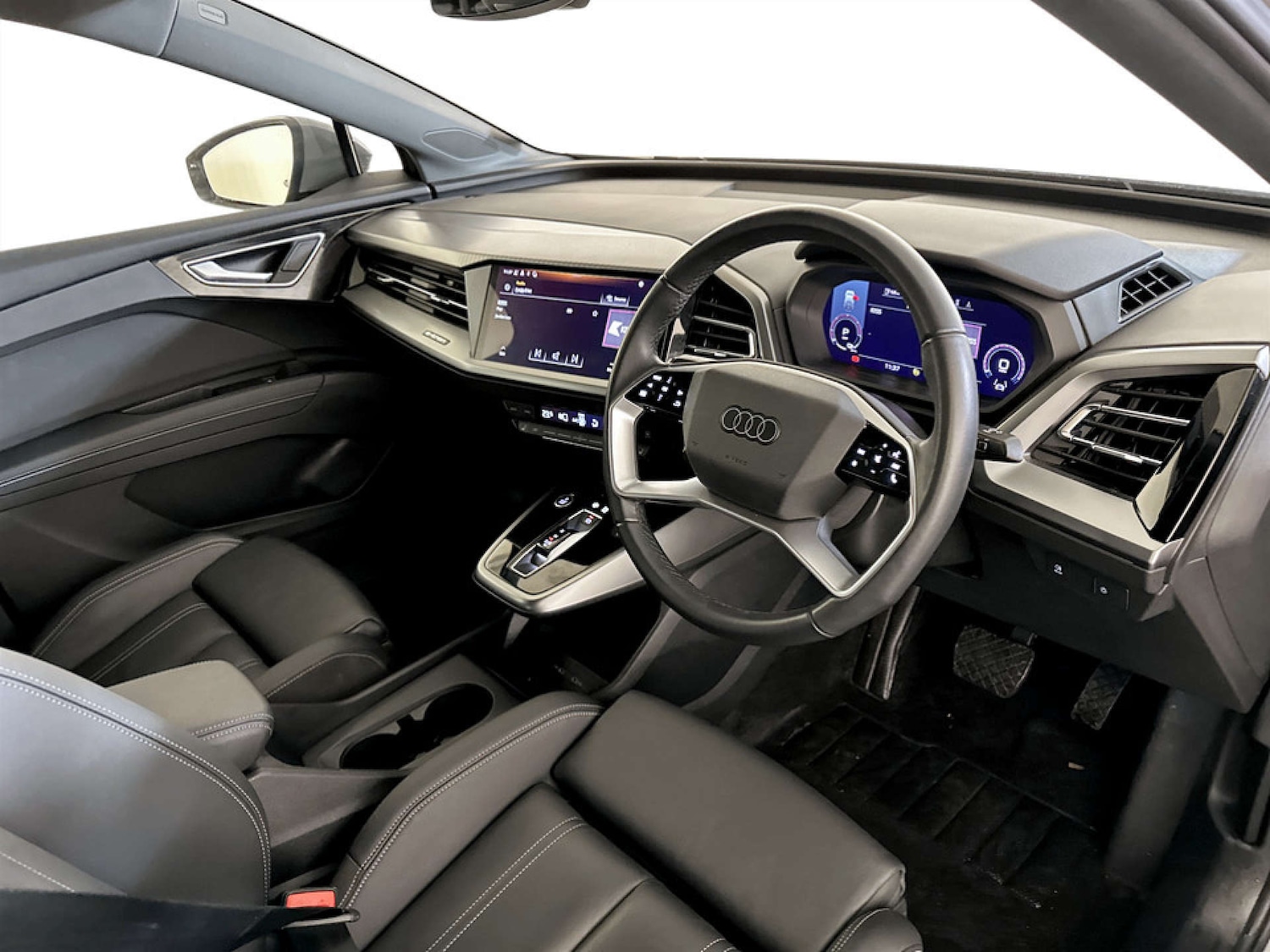 Used Audi Q4 e-tron 2024 for sale - 77342188: Photo 16