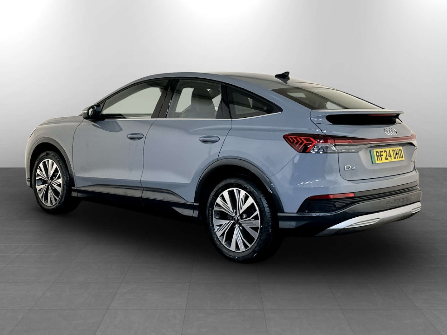 Used Audi Q4 e-tron 2024 for sale - 77342188: Photo 8