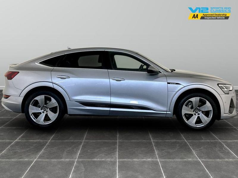 Used Audi e-tron 2022 for sale - 76692999: Photo 11
