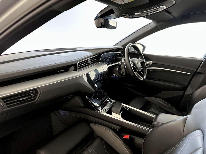 Used Audi e-tron 2022 for sale - 76692999: Photo 12